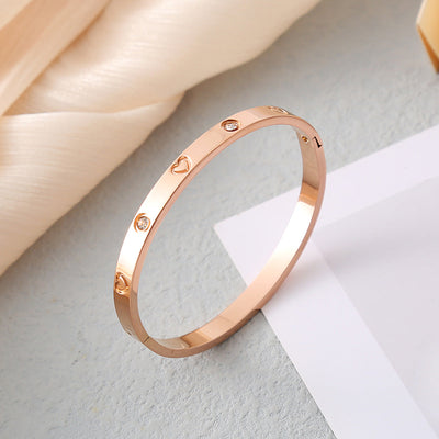 Linnea Heart Bracelet