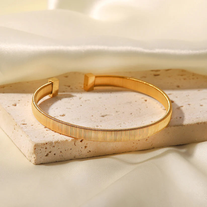 Tindra Bangle