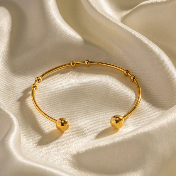 Calista Bangle