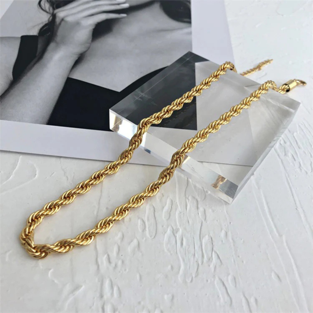 Vesna Rope Necklace
