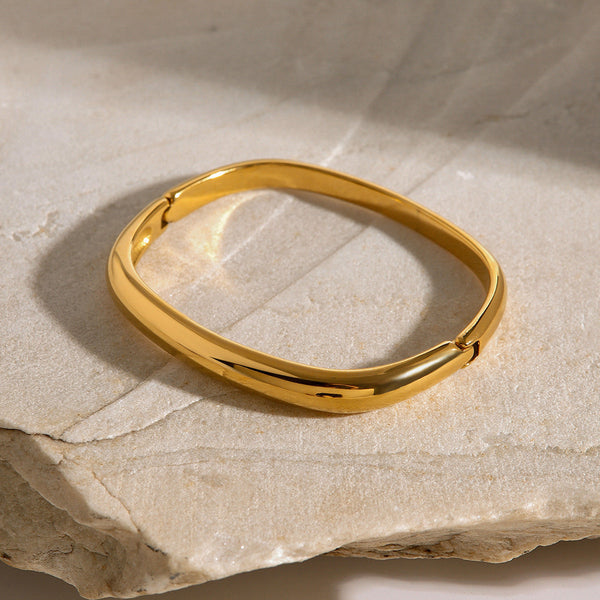 Freja Oval Bracelet