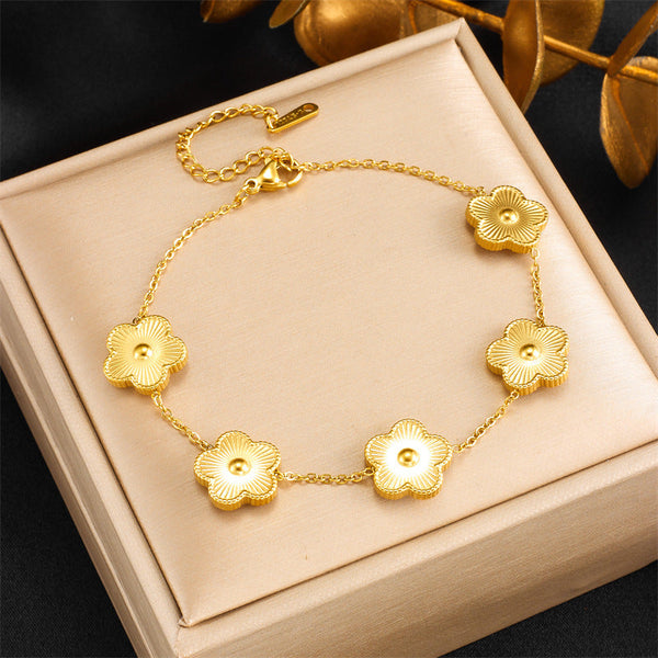 Wren Clover Bracelet