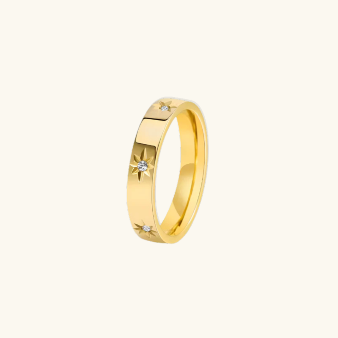Annika Star Ring