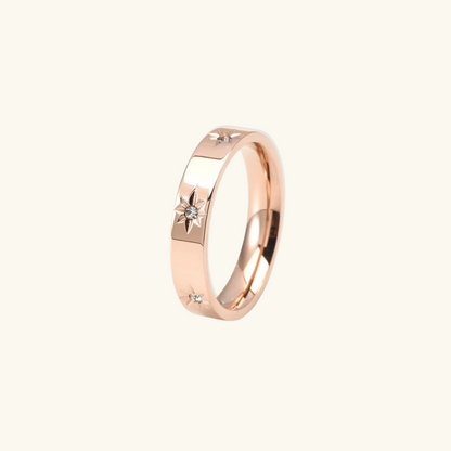 Annika Star Ring