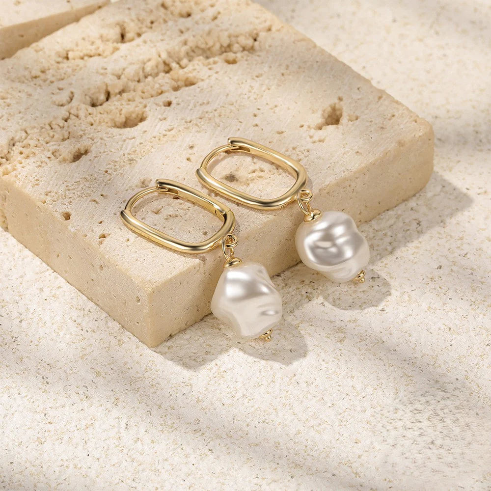 Maeve Pearl Earrings