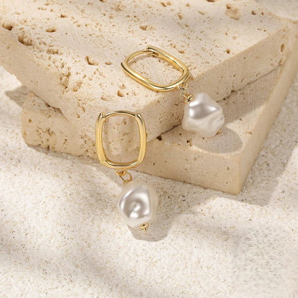 Maeve Pearl Earrings