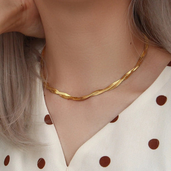 Elspeth Twist Necklace