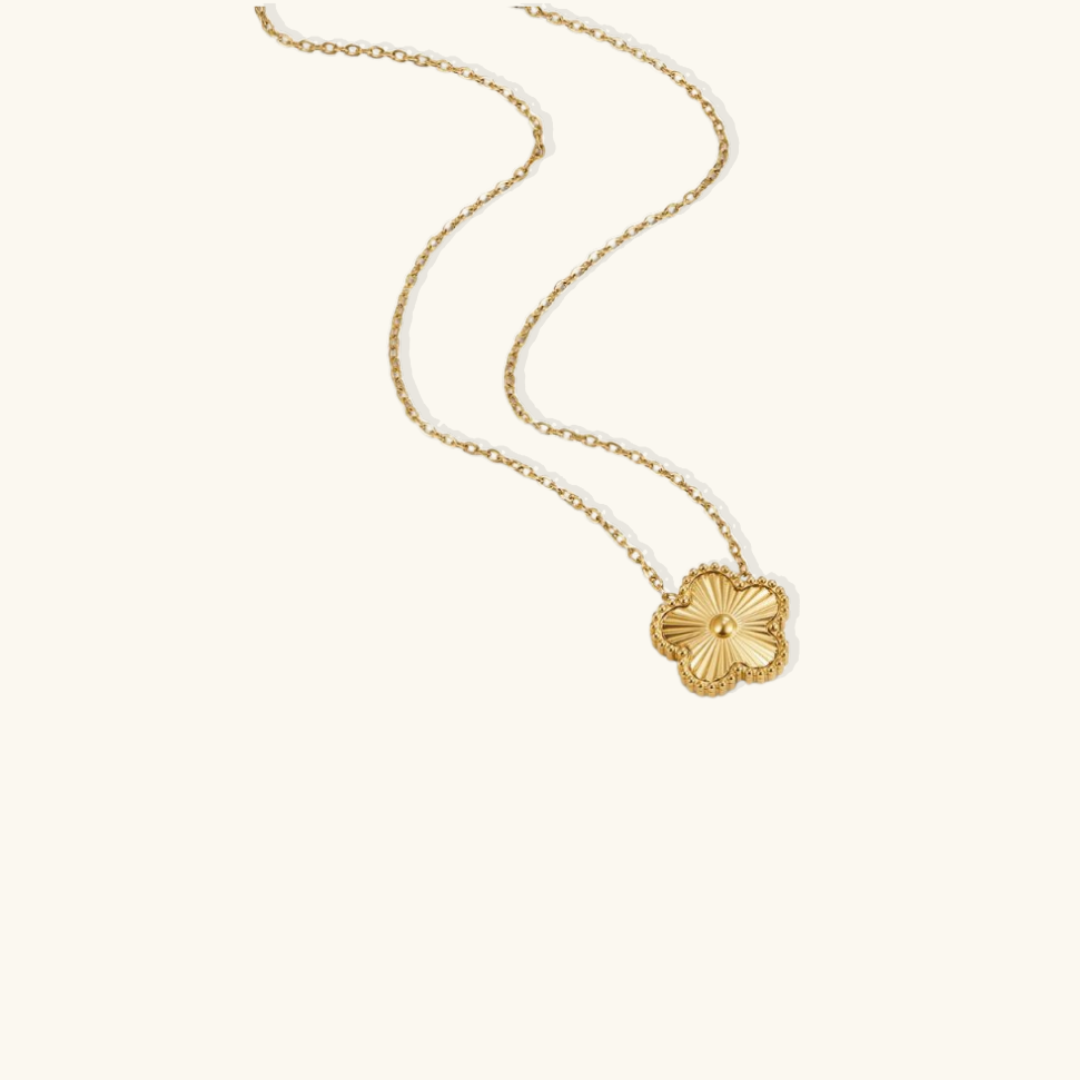 Wren Clover Necklace