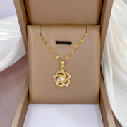 Orient's Flower Pearl Pendant