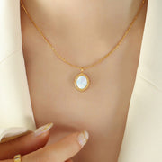 Jada Gold Shell Pendant