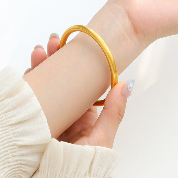 Vivace Minimalist Gold Bangle