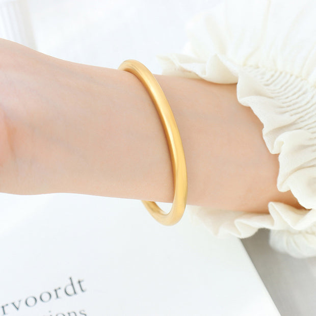 Vivace Minimalist Gold Bangle