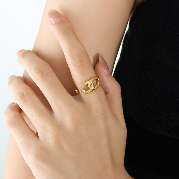 Lustrious Knot Gold Ring