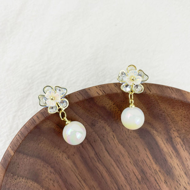 Pearl Bloom Earrings